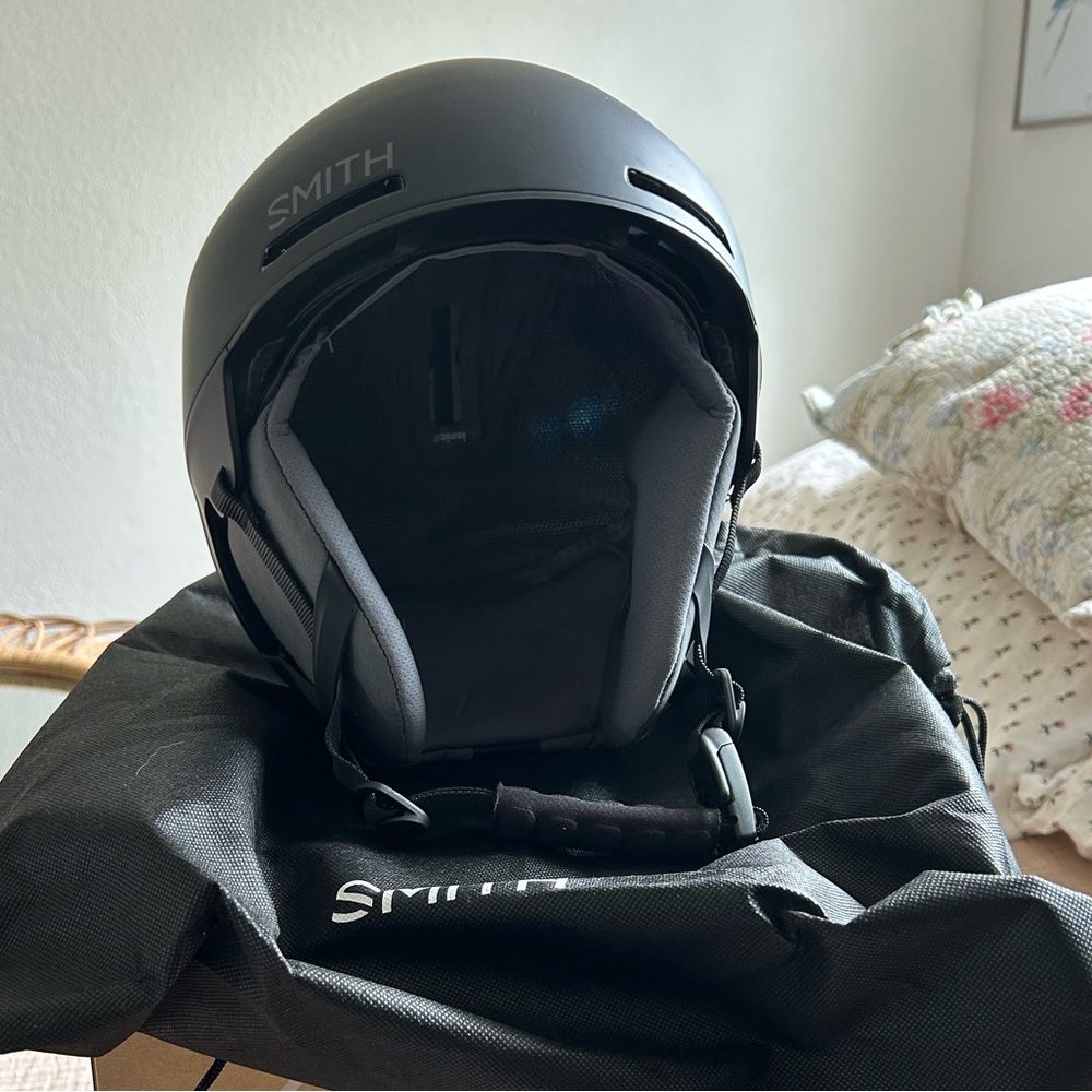 SMITH Matte Black Code Helmet